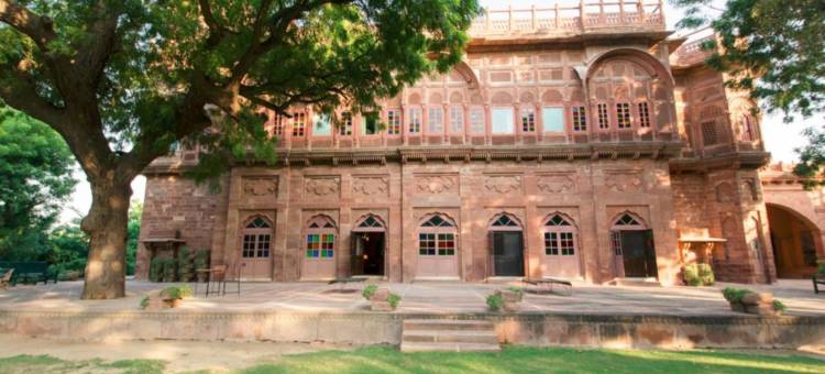 威尔康姆传统巴尔萨曼得湖宫酒店(WelcomHeritage Bal Samand Lake Palace)图片