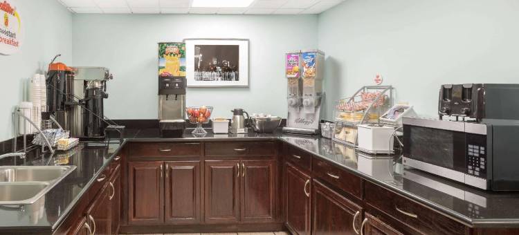 速8迪凯特酒店(Super 8 by Wyndham Decatur/Lithonia/ATL Area)图片