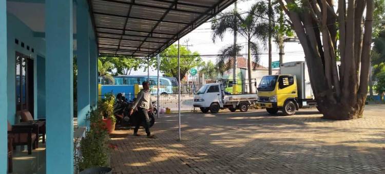 RedDoorz Syariah Near Stasiun Pekalongan 3图片