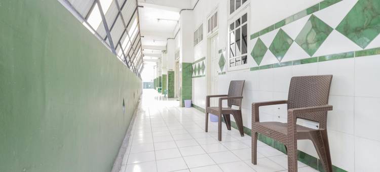 红多兹伊斯兰酒店@莫乔萨里(RedDoorz Syariah at Mojosari)图片