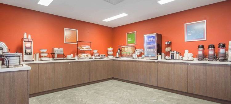 舒适套房酒店(Comfort Inn & Suites)图片