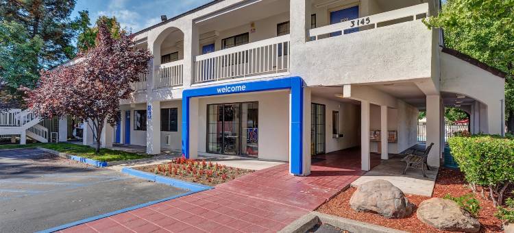 Super 8 by Wyndham Santa Rosa North(Super 8 by Wyndham Santa Rosa North)图片