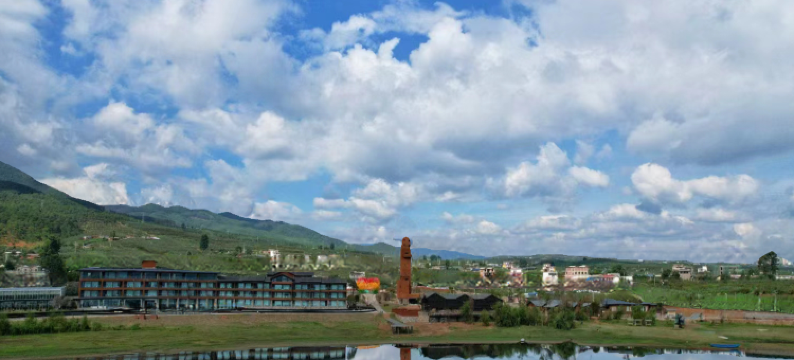 盐源柏林湖苹果庄园图片