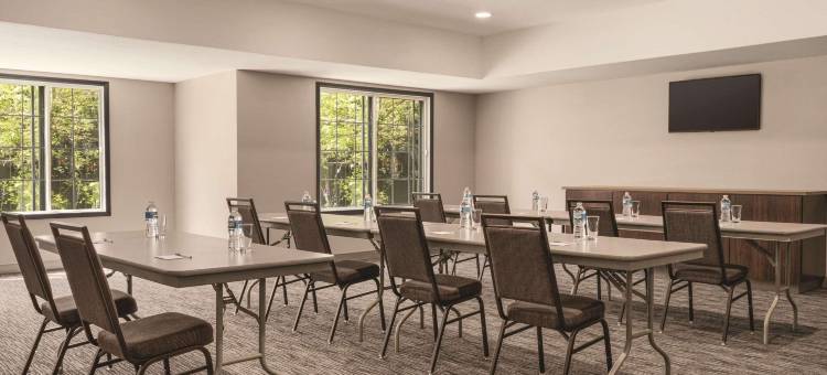 底特律湖丽怡酒店(Country Inn & Suites by Radisson, Detroit Lakes, MN)图片