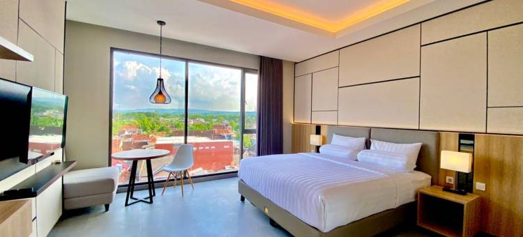 图邦弗朗特一号国王酒店(Front One Premier King Hotel)图片