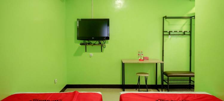 红多兹酒店-三宝垄加陀萨布陀街(RedDoorz @ Jalan Gatot Subroto Semarang)图片