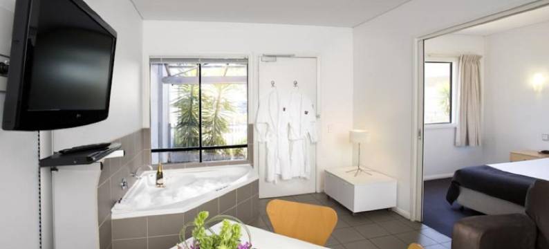 雄伟绿洲公寓(Majestic Oasis Apartments)图片