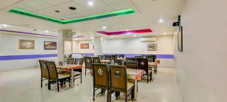 特雷布潮流罗克韦尔广场酒店(Treebo Rockwell Plaza)图片