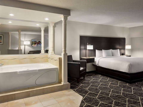 莱克乔治拉昆塔温德姆酒店套房