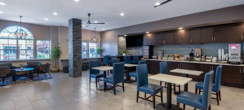 特雷西麦客达温德姆酒店(Microtel Inn & Suites by Wyndham Tracy)图片