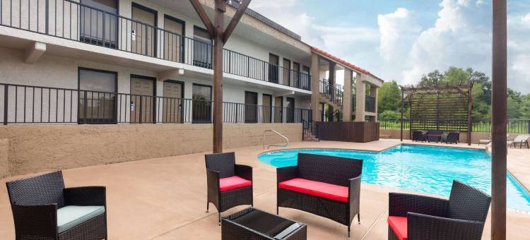 Ramada by Wyndham Bainbridge图片