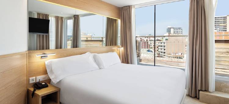 塔拉戈纳中心乌比斯住宿加早餐旅馆(B&B Hotel Tarragona Centro Urbis)图片