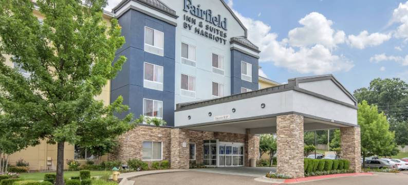 特克萨卡纳万枫酒店及套房(Fairfield Inn & Suites Texarkana)图片
