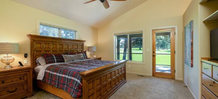 SUNRIVER, 3 King Suites+Bunk Room! On 14th Green, Hot Tub, Bikes, 10 SHARC Pass图片