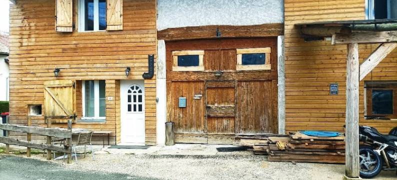 2 Bedroom Private Vacation Home in Hauteville-Lompnes图片