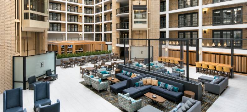奥斯汀中央希尔顿安泊酒店(Embassy Suites by Hilton Austin Central)图片