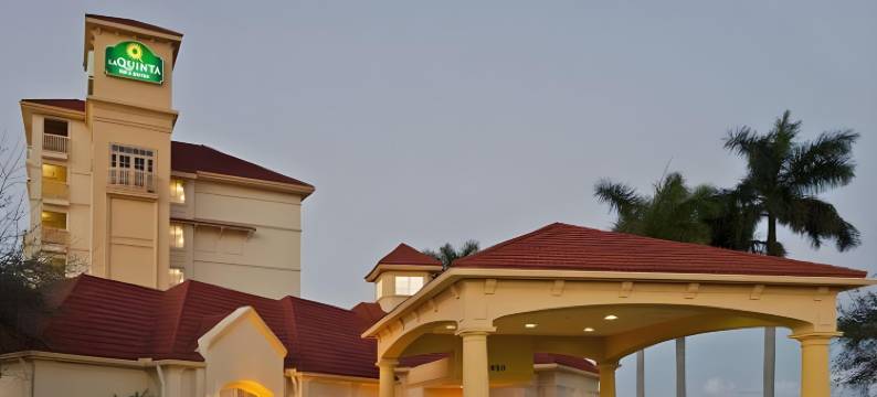 劳德代尔堡机场拉昆塔温德姆套房酒店(La Quinta Inn & Suites by Wyndham Ft. Lauderdale Airport)图片