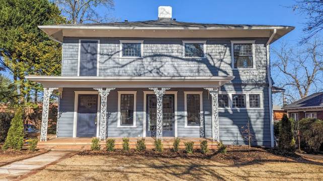 2bed Apt - 5 min walk to Swamp Rabbit - 15min walk to downtown - 3min walk BSWA