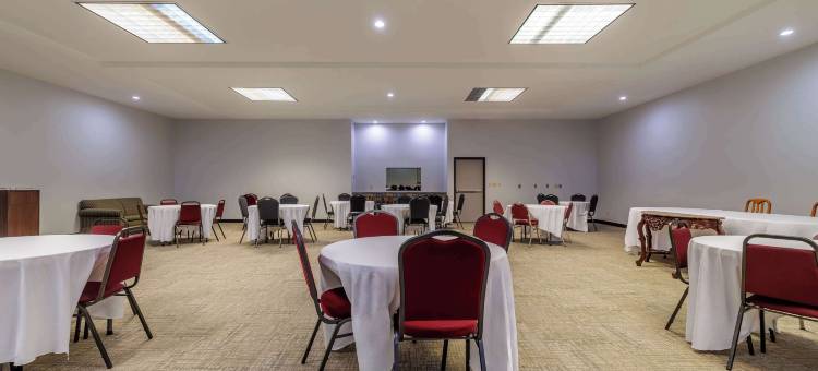德州布伦汉姆Studio 6套房(Studio 6 Suites Brenham, TX)图片