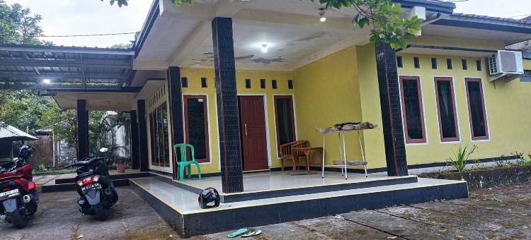 O安妮西亚酒店住宿-靠近马塔兰第二国立中学(Hotel O Penginapan Annisya Near SMA Negeri 2 Mataram)图片