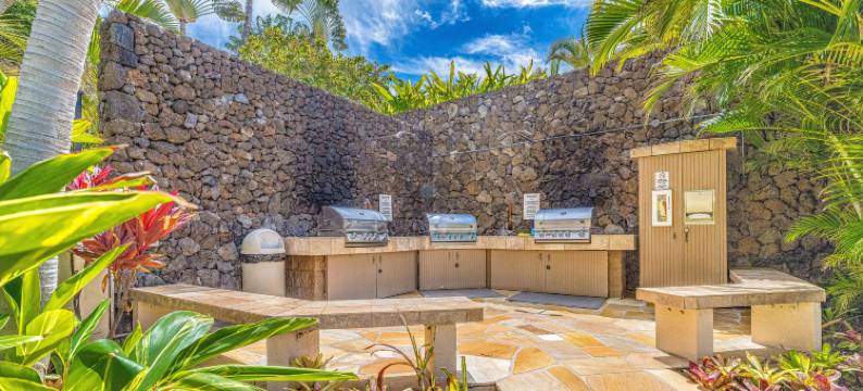 Spacious Kitchen and Stunning Ocean Views - Elegant Top-Floor Sanctuary图片