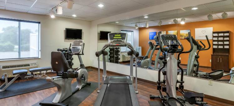 科拉尔维尔I-80舒适套房酒店(Comfort Suites Coralville I-80)图片