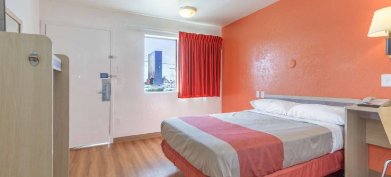 凤凰城北贝尔路6号汽车旅馆(Motel 6 Phoenix, AZ - North Bell Road)图片