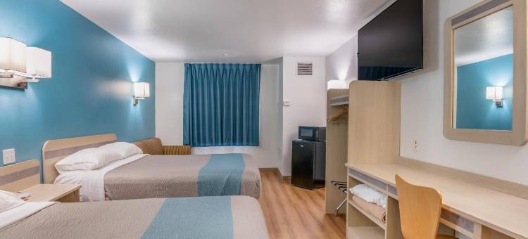 罗斯威尔6号汽车旅馆(Motel 6 Roswell, NM)图片