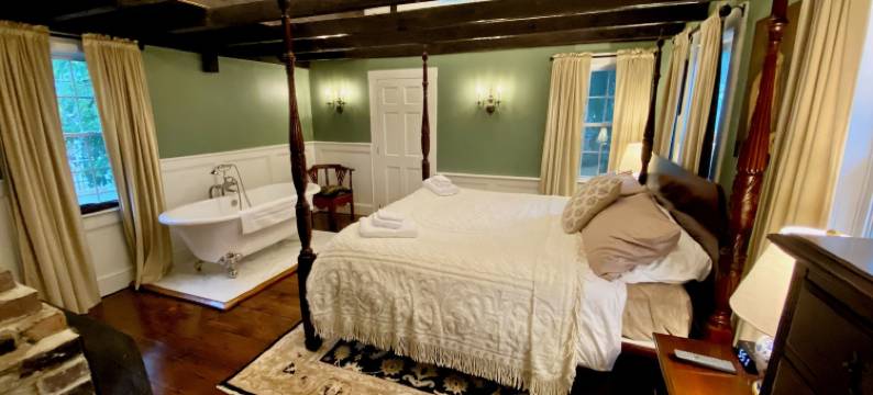 丹尼尔斯之家的西尔斯比(Silsbee's by Daniels House)图片