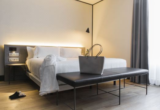 Icon Embassy Hotel Overview