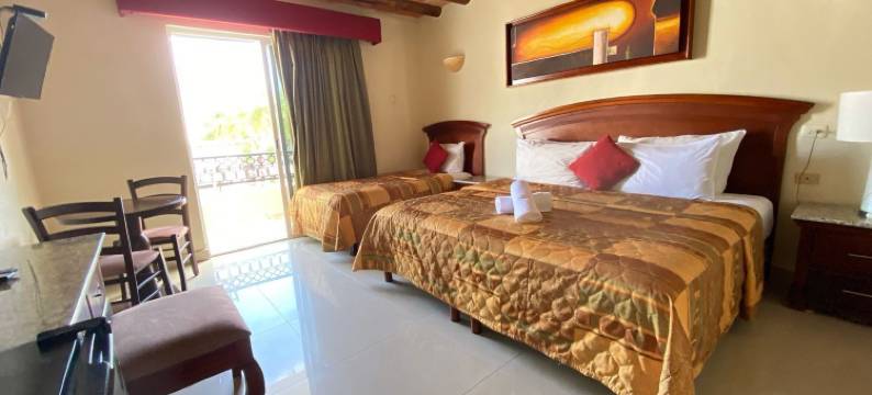 艾尔康帕纳里欧酒店(Hotel El Campanario Playa del Carmen)图片