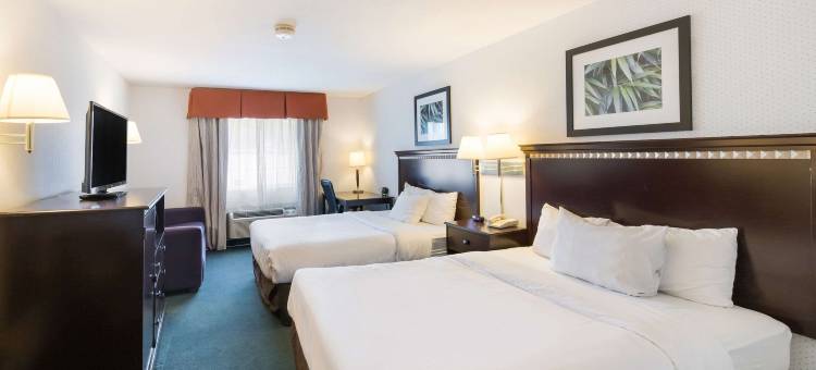 乌尔班纳尚佩恩大学区罗德威酒店(Rodeway Inn Urbana Champaign University Area)图片