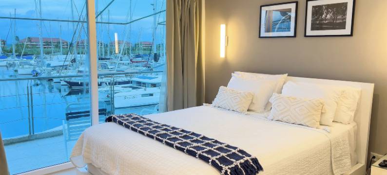 肖特湾码头酒店(Marina Hotel at Shelter Bay)图片