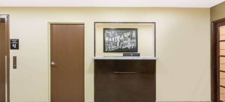 国家城市丘拉维斯塔速8酒店(Super 8 by Wyndham National City Chula Vista)图片