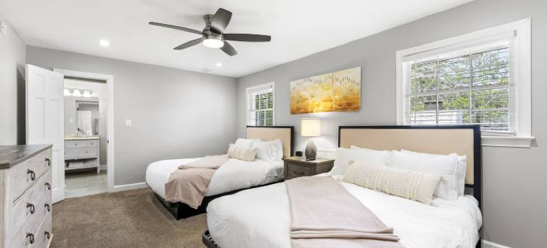 带私人游泳池，篮球场和网球场的豪宅(Mansion with Private Pool Bsktball Tennis Courts)图片