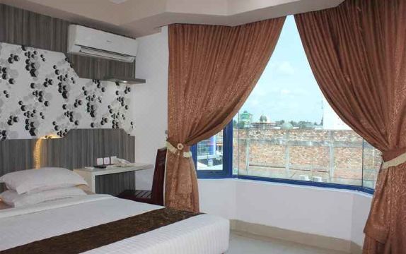 Grand Hotel JambiHotel Overview