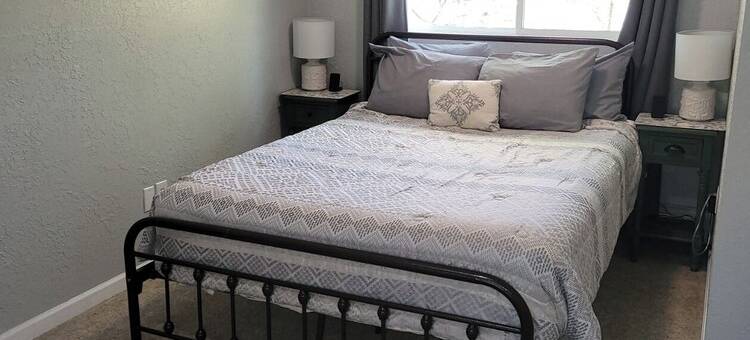 迷人的瓦西拉温馨两卧室公寓，提供WiFi(Charming 2-bedroom condo in fabulous Wasilla with WiFi)图片