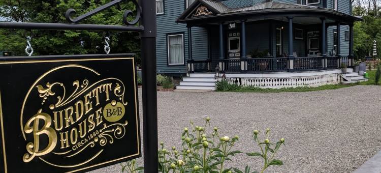 布尔德特之家家庭旅馆(Burdett House Bed & Breakfast)图片
