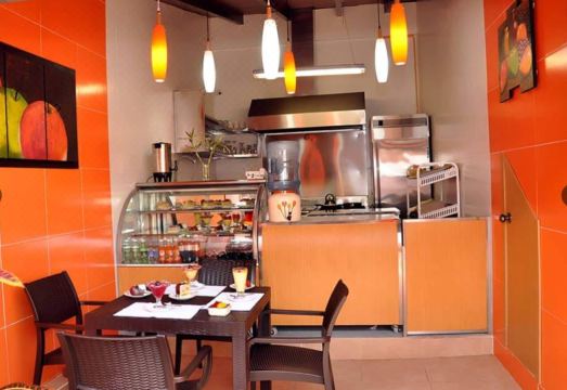 Hotel Tababela Land Hotel Overview