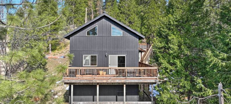 靠近徒步区和酒庄：阿诺德小屋带甲板！(Arnold Cabin with Deck, Near Hiking and Wineries!)图片