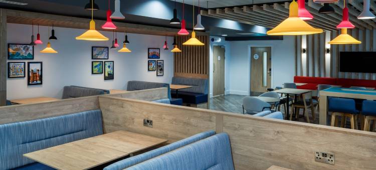 剑桥西-坎伯恩智选假日酒店(Holiday Inn Express Cambridge West - Cambourne)图片