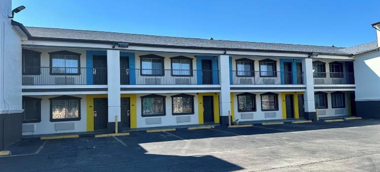 休斯顿东戴斯酒店(Days Inn by Wyndham Houston East)图片