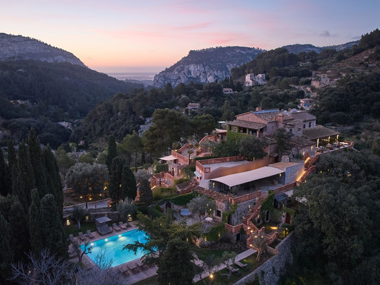 瓦尔德莫萨自然圣地酒店