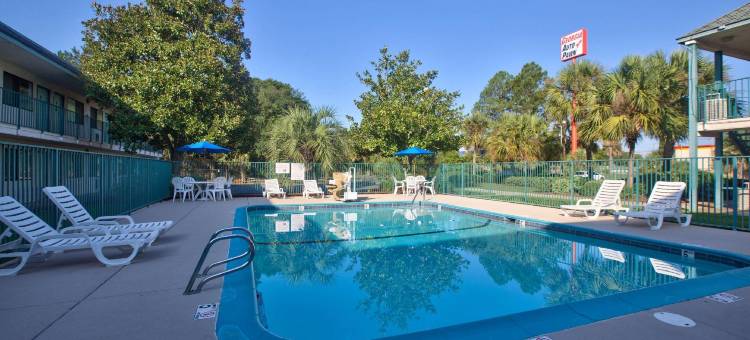 弗多斯塔大学6号汽车旅馆(Motel 6 Valdosta, GA - University)图片