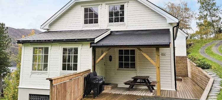 10 person holiday home in Stordal图片