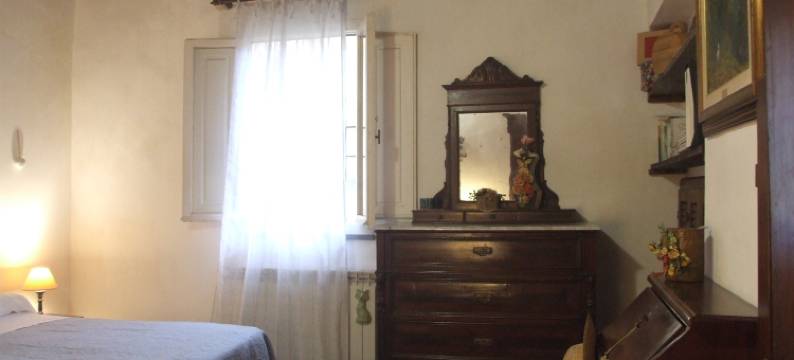 Pisa Stay close to Leaning Tower图片