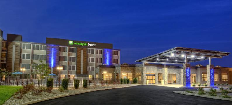 智选假日路易斯威尔机场世博中心酒店(Holiday Inn Express LOUISVILLE AIRPORT EXPO CENTER by IHG)图片