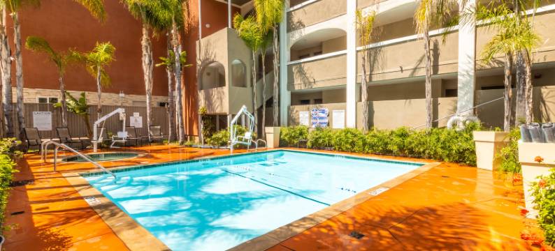 安纳海姆西智选假日酒店(Holiday Inn Express ANAHEIM WEST by IHG)图片