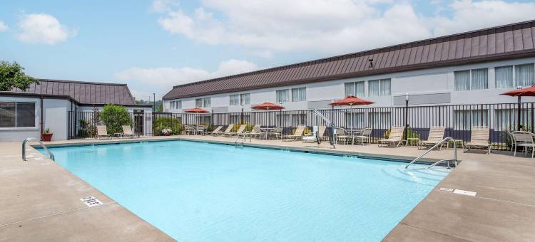 布里奇波特贝斯特韦斯特优质酒店(Best Western Plus Bridgeport Inn)图片