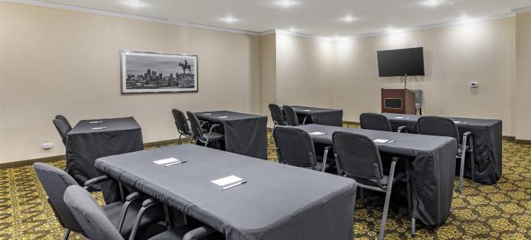 贝斯特韦斯特优质里之山峰套房酒店(Best Western Plus Lees Summit Hotel  Suites)图片